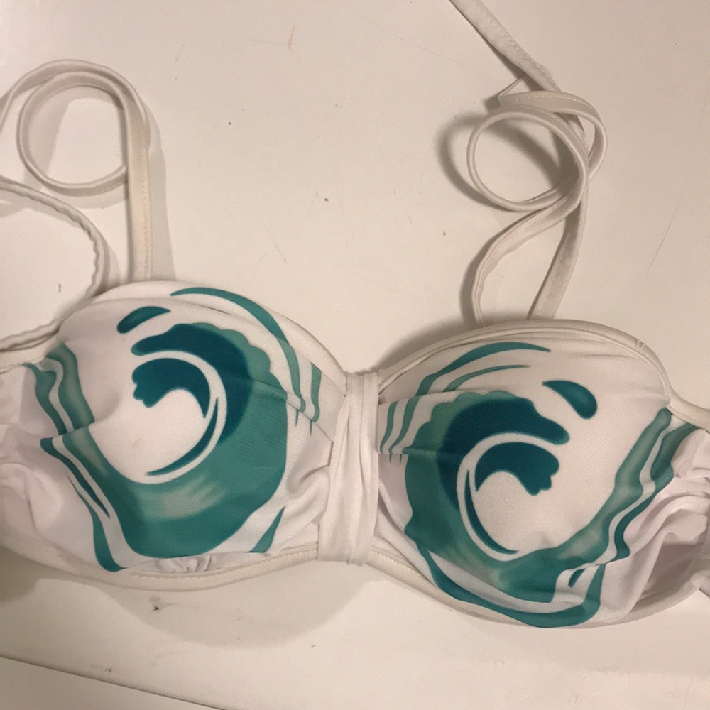 Adorable bikini top